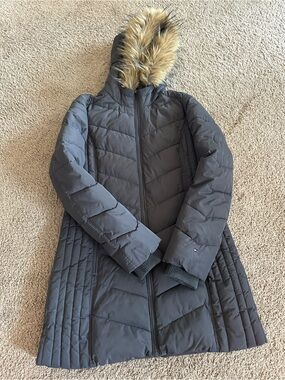 Tommy Hilfiger Dark Gray Quilted Hooded Puffer Coat with Faux-Fur Trim.